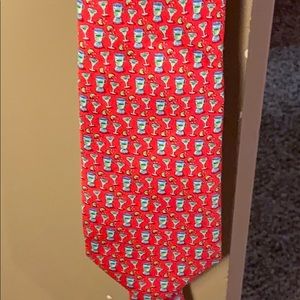 Vineyard Vines tie